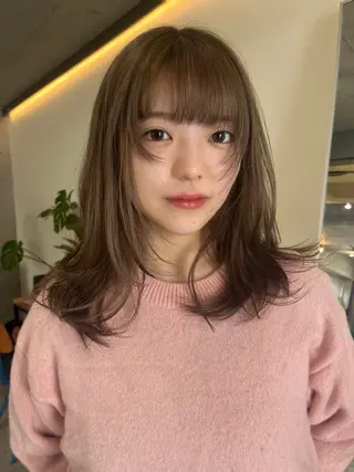 ミディアム レイヤーカット\ウル フ　chinatsuのヘアスタイル