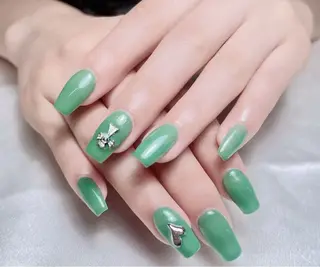 ネイル LR.ONE リナのネイルデザイン