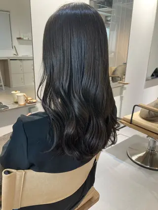 セミロング ✨色持ちの良い艶 カラー✨蟹江真世のヘアスタイル