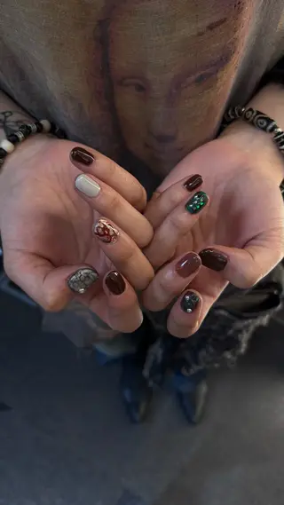 ネイル ハイトーン/レイヤー KYOKA🩶のヘアスタイル