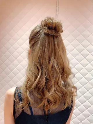 ロング カラー 韓国風/小顔レイヤー /艶カラーのヘアスタイル