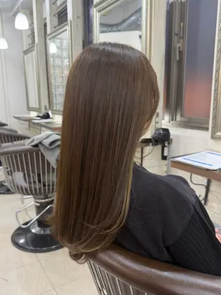 セミロング 柔らかオリーブカラー 透明感カラー古澤羅威のヘアスタイル