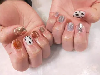 ネイル R'well所属・はばすみれ🎀ﾈｲﾙ 光ﾌｪｲｼｬﾙ ﾍｱのネイルデザイン