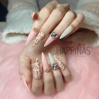 ネイル HAPPINAS所属・HAPPINAS kotomiのネイルデザイン