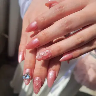 ネイル Natsumi 🦊  Nailのネイルデザイン