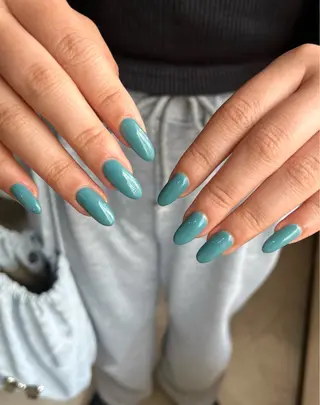 ネイル Salon GIGI Nail所属・勢井 あやなのネイルデザイン