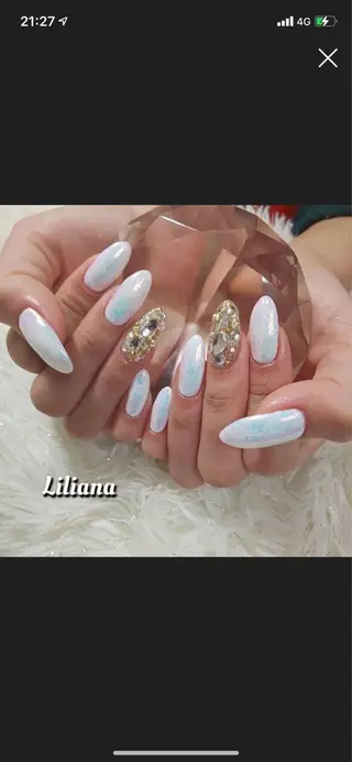 ネイル 艶々の美爪を〜 【リリアーナ】のネイルデザイン