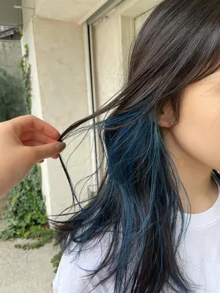 ロング カラー 泊 紗羅のヘアスタイル