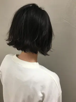 ショート カラー 代表　土屋ヒロユキ ショートカットのヘアスタイル