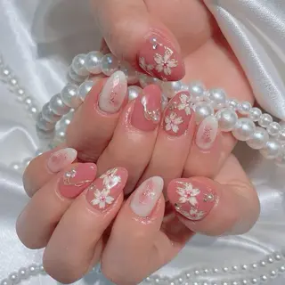 ネイル RAFFINE 月🦋🩵のネイルデザイン