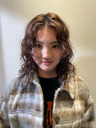 ミディアム パーマ Toiro 横浜所属・🎀レイヤー/パーマ カラー/ai🎀のヘアスタイル