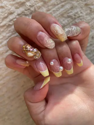 ロング カラー ヘアアレンジ キッズ ネイル マツエク・マツパ アイブロウ 福田 加奈のネイルデザイン