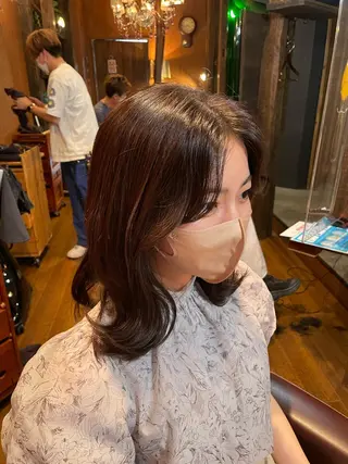 ミディアム 佐久間 凪沙のヘアスタイル