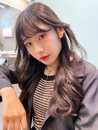 ロング カラー 岡野 静華のヘアスタイル