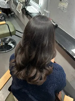 ロング 出崎 風果のヘアスタイル