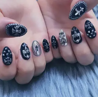 ネイル NOIROUGE所属・NOI ROUGEのネイルデザイン