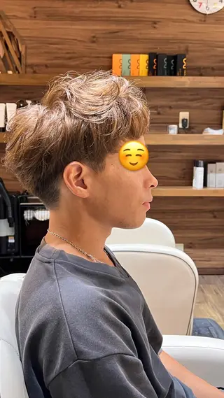 カラー メンズ Needs hair所属・東森 大河のヘアスタイル