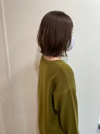 ミディアム カラー MIOベージュカラー 柔らかいカラーのヘアスタイル