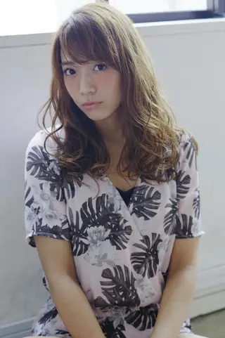 ミディアム セミロング カラー 🔳髪質改善🔳 岡本陽のヘアスタイル