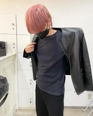 ショート カラー メンズ inq sakae所属・りん🌷︎名古屋 ブリーチカラーのヘアスタイル