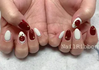 ネイル ネイルリボン 受付スタッフのネイルデザイン
