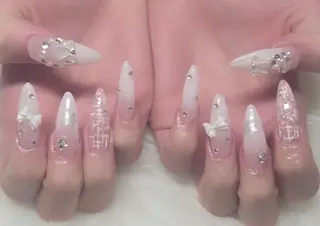 ロング LILY Salonのネイルデザイン