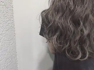 ロング カラー てんま さやかのヘアスタイル