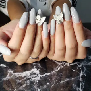 セミロング ネイル クロキ 。のネイルデザイン