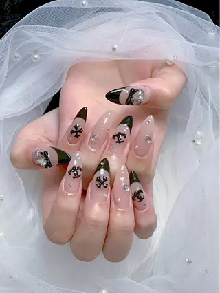 ネイル Mio_ Noiranailのネイルデザイン