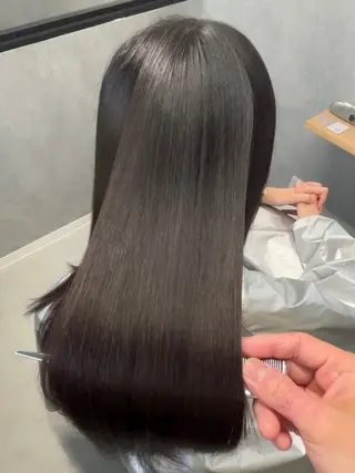 ロング 透明感カラー特化/ 顔まわり特化/辻部のヘアスタイル