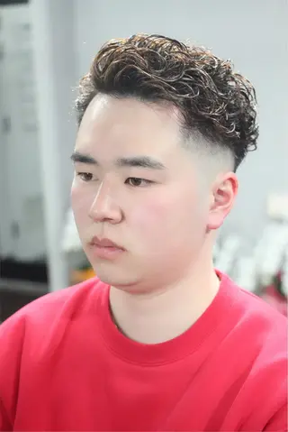 ショート パーマ メンズ MARS HAIR【マーズ】所属・菊川 照治のヘアスタイル