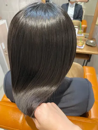 ミディアム 小松崎 結花のヘアスタイル