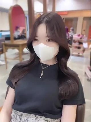 セミロング カラー YUZU🎀顔まわり ×レイヤーカットのヘアスタイル