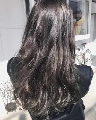 ロング カラー レイヤーカット匠 イソザキノリユキのヘアスタイル