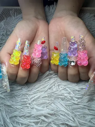 ネイル シェヌネイル JURAのネイルデザイン