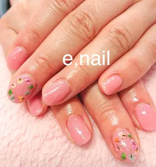 ネイル e.nail所属・和賀井 恵理のネイルデザイン