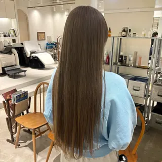 ロング カラー 林 咲弥那のヘアスタイル