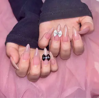 ネイル 𝐁𝐞𝐥𝐥 𝐦𝐞のネイルデザイン