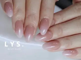 ミディアム LYS beauty salon所属・伊藤 加奈絵のネイルデザイン
