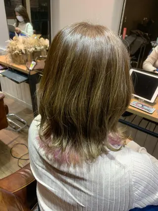 ミディアム リンネ 甲東園のヘアスタイル