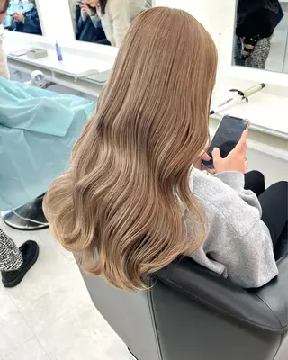 ロング カラー Parve  Mix 🫧梶川虹のヘアスタイル