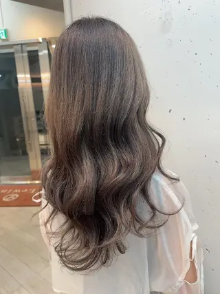 カラー あかり🍎🤍 ストレートモデル🫧のヘアスタイル