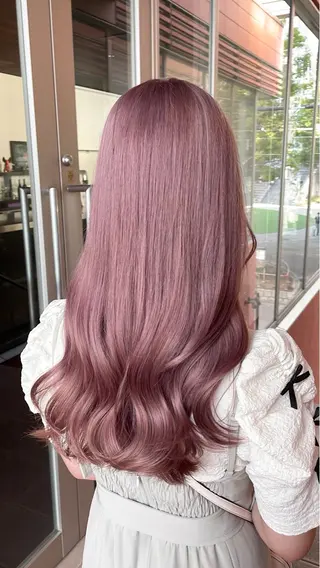 ロング カラー ブリーチ/髪質改善/ ハイトーン/暖色のヘアスタイル