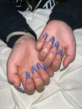 ネイル nail.salon .Reversalのネイルデザイン