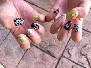 ネイル 岸本 千慧のネイルデザイン