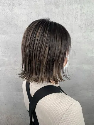 ショート カラー mimiiy梅田 中崎町ハイトーンのヘアスタイル