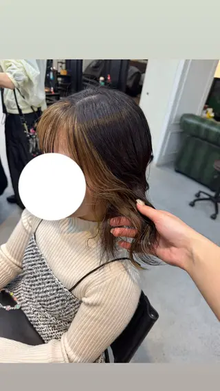 ミディアム カラー 西出 茉燦のヘアスタイル