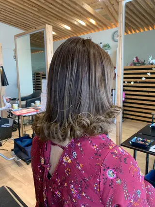 ロング カラー 関口 友行のヘアスタイル