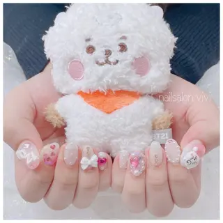 ネイル ＶＩＶＩ nailsalonのネイルデザイン