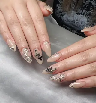 ネイル Lee Nailsのネイルデザイン